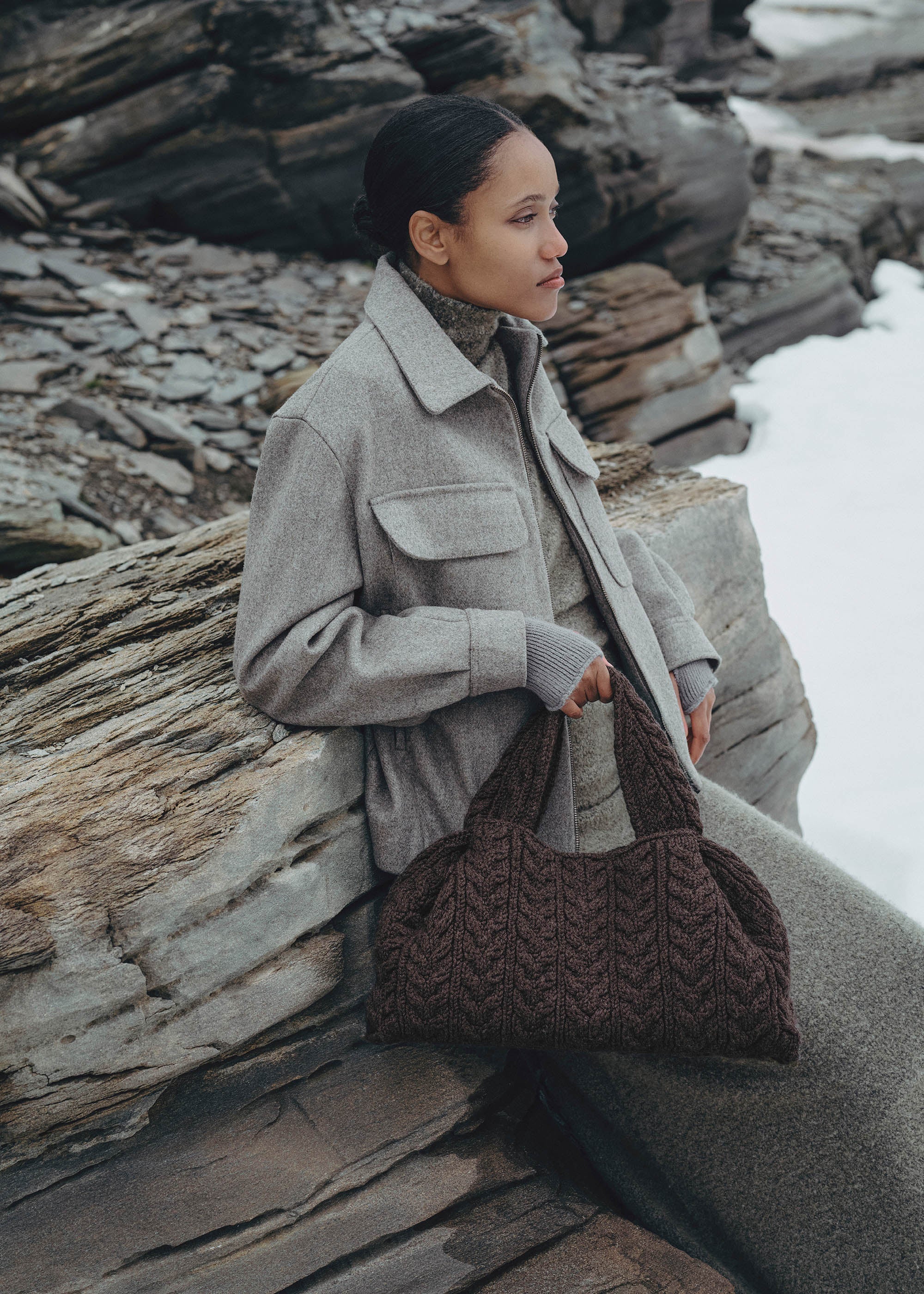 Numéro Neuf Large - Merino Ebony