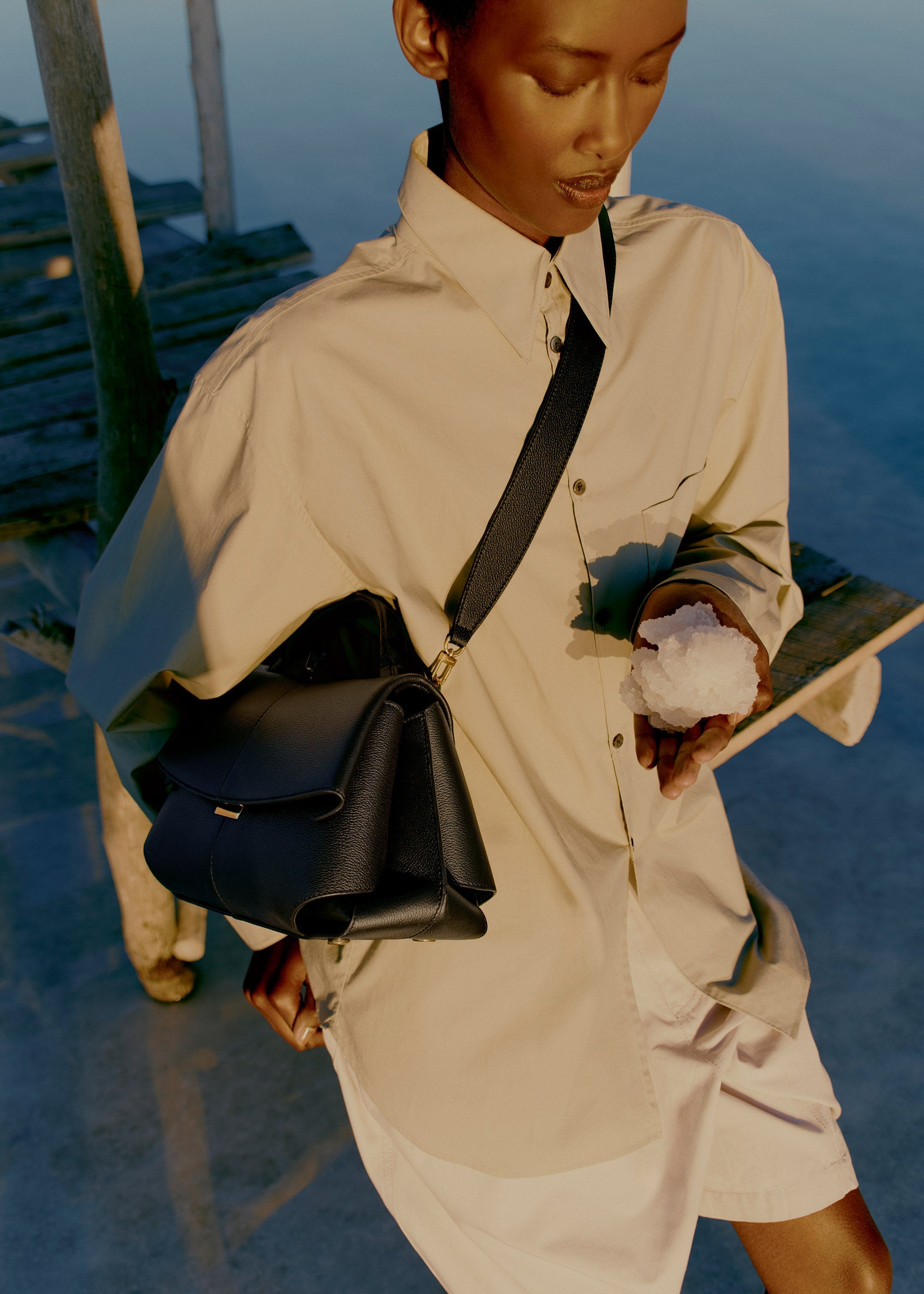 Mokki - Textured Black